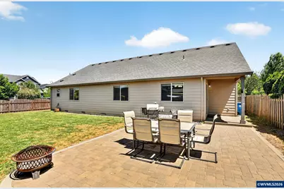 511 Paradise St, Woodburn, OR 97071 - Photo 25