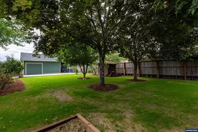 233 S 15th St, Philomath, OR 97370 - Photo 43