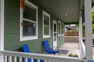 233 S 15th St, Philomath, OR 97370 - Photo 9