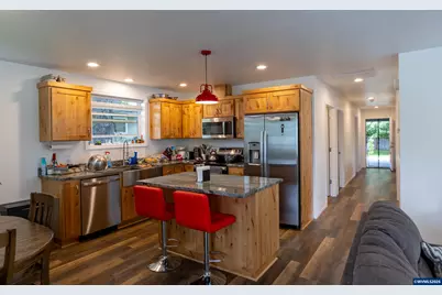 233 S 15th St, Philomath, OR 97370 - Photo 19