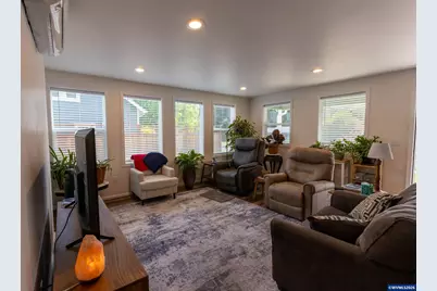 233 S 15th St, Philomath, OR 97370 - Photo 13