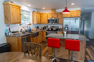 233 S 15th St, Philomath, OR 97370 - Photo 21