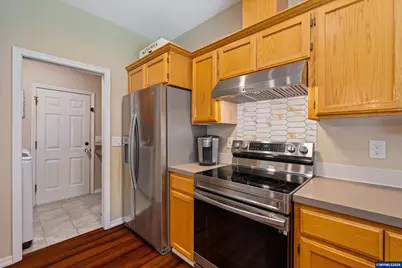 207 Sweden Cir, Silverton, OR 97381 - Photo 17