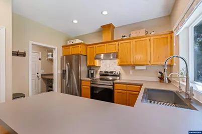 207 Sweden Cir, Silverton, OR 97381 - Photo 15