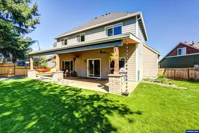 207 Sweden Cir, Silverton, OR 97381 - Photo 37