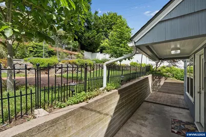 1605 Summer St SE, Salem, OR 97302 - Photo 37