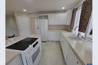 5923 Rhinestone Ct SE, Salem, OR 97306 - Photo 9