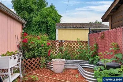 1300 Vine St SW, Albany, OR 97321 - Photo 41
