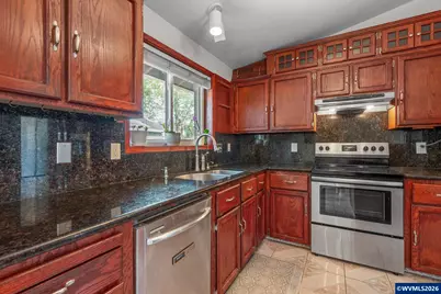209 E North St, Newberg, OR 97132 - Photo 7