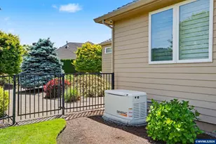 3590 Deerfield Dr S, Salem, OR 97302 - Photo 13