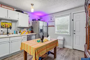 243 NW Sunny Dr, Dallas, OR 97338 - Photo 9