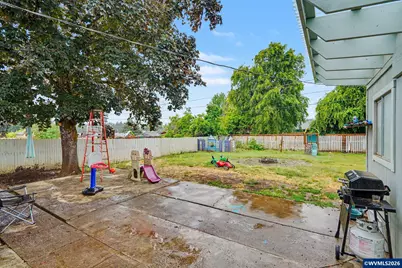 243 NW Sunny Dr, Dallas, OR 97338 - Photo 19