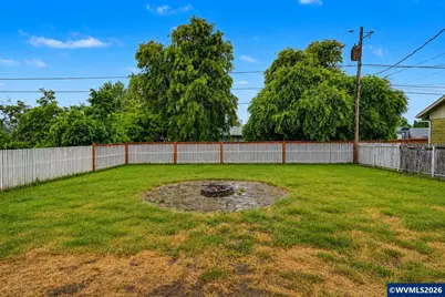 243 NW Sunny Dr, Dallas, OR 97338 - Photo 23