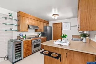 983 NW Cypress Ave, Corvallis, OR 97330 - Photo 17