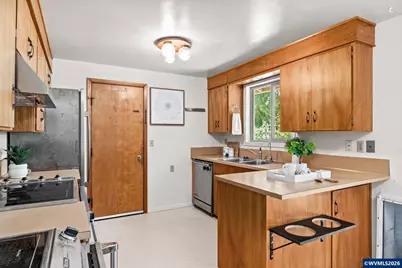 983 NW Cypress Av, Corvallis, OR 97330 - Photo 15