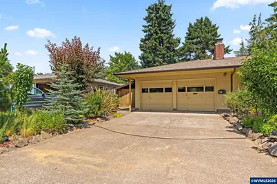 983 NW Cypress Av, Corvallis, OR 97330 - Photo 3