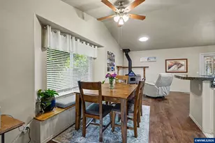 4255 Great Plains Dr NE, Salem, OR 97305 - Photo 9