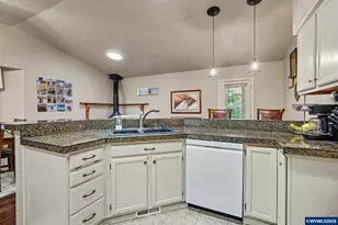 4255 Great Plains Dr NE, Salem, OR 97305 - Photo 21