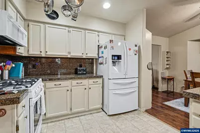 4255 Great Plains Dr NE, Salem, OR 97305 - Photo 15