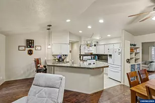 4255 Great Plains Dr NE, Salem, OR 97305 - Photo 17