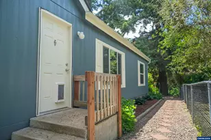 5055 NE Elliott #220 Circle, Corvallis, OR 97330 - Photo 3