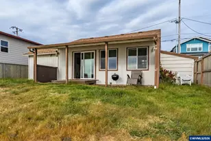 1933 NW Harbor Ave, Lincoln City, OR 97367 - Photo 5