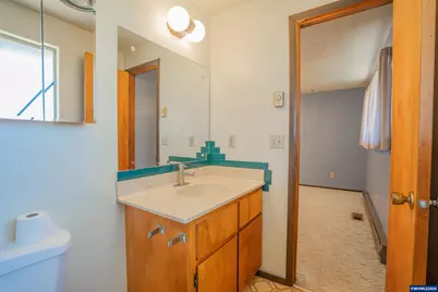 951 Dogwood St, Sweet Home, OR 97386 - Photo 17