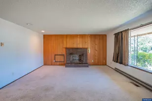 951 Dogwood St, Sweet Home, OR 97386 - Photo 13