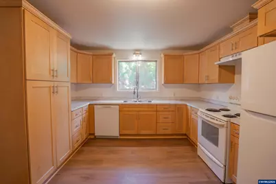 951 Dogwood St, Sweet Home, OR 97386 - Photo 27