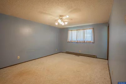 951 Dogwood St, Sweet Home, OR 97386 - Photo 7