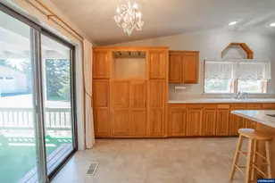 40459 Linn Haven Lp, Lebanon, OR 97355 - Photo 11