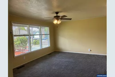 830 S 7th St, Cottage Grove, OR 97424 - Photo 11