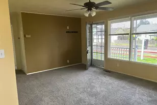 830 S 7th St, Cottage Grove, OR 97424 - Photo 7