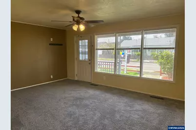 830 S 7th St, Cottage Grove, OR 97424 - Photo 9