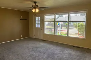830 S 7th St, Cottage Grove, OR 97424 - Photo 9