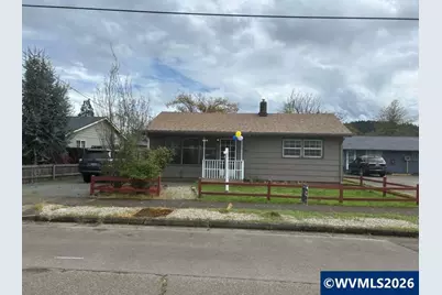 830 S 7th St, Cottage Grove, OR 97424 - Photo 3