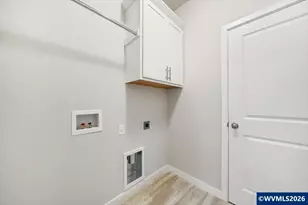 258 NW Royal Ave, Dallas, OR 97338 - Photo 17