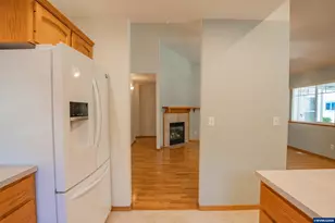 434 Water's Edge Ct, Lebanon, OR 97355 - Photo 9