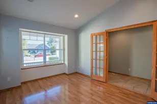 434 Water's Edge Ct, Lebanon, OR 97355 - Photo 19