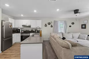2081 Luna Wy, Lebanon, OR 97355 - Photo 17