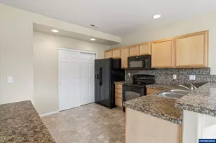 827 Millstream Pl NE, Albany, OR 97322 - Photo 17