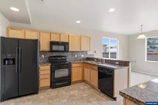 827 Millstream Pl NE, Albany, OR 97322 - Photo 15