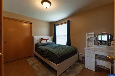 3002 S 7th Pl, Lebanon, OR 97355 - Photo 17