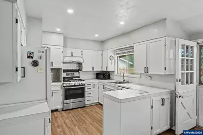 6995 River Rd NE, Keizer, OR 97303 - Photo 13