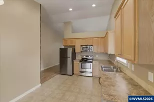 900 Trinity St NE, Albany, OR 97322 - Photo 13