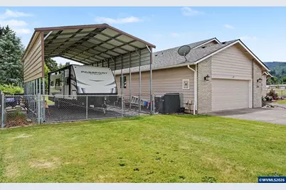 762 3rd St, Lyons, OR 97358 - Photo 3