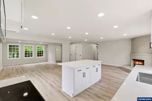 1015 Cunningham Ln S, Salem, OR 97302 - Photo 19