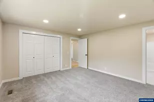 1015 Cunningham Ln S, Salem, OR 97302 - Photo 25