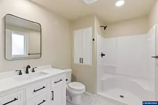 1015 Cunningham Ln S, Salem, OR 97302 - Photo 27