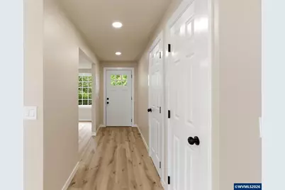 1015 Cunningham Ln S, Salem, OR 97302 - Photo 5